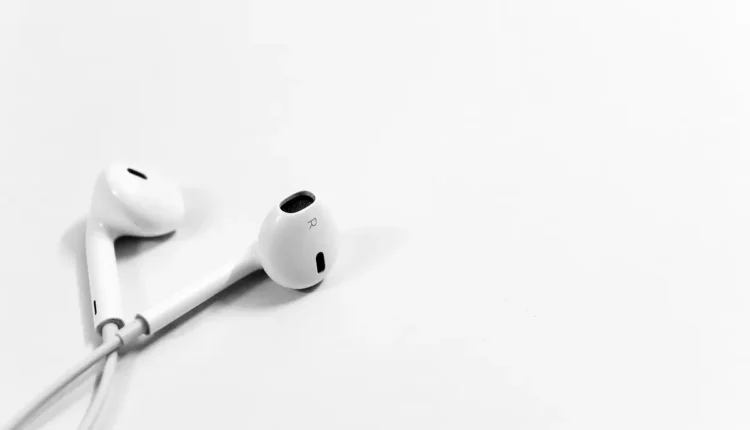 10 fones de ouvido ate 50 reais que valem cada centavo