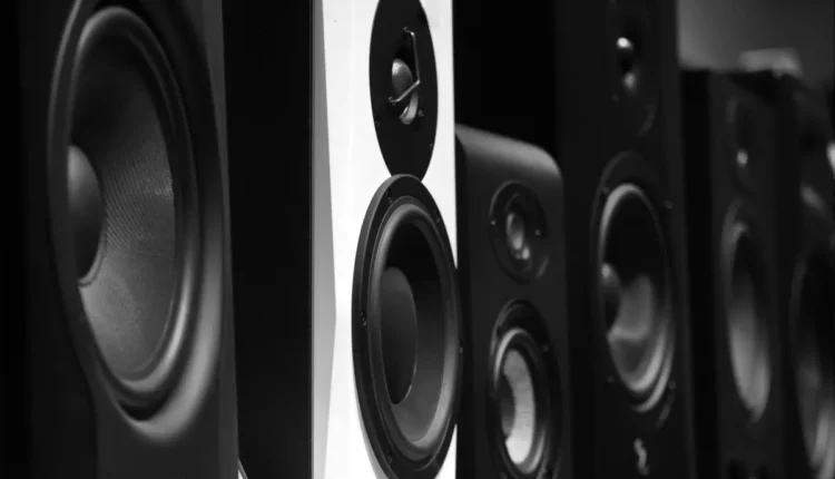 5 melhores caixa de som amplificada: guia definitivo de potência, qualidade e custo-benefício