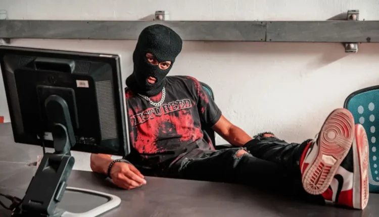 Golpe do toque fantasma: o que é e como se proteger