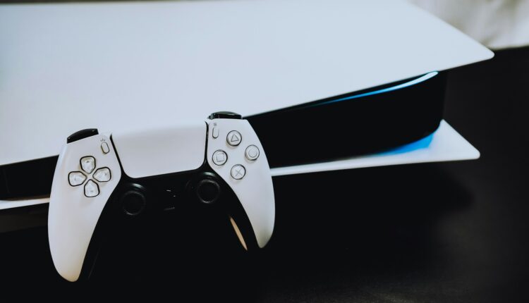 Dia das crianças vem aí! Playstation 5 Slim Digital com até 17% de desconto