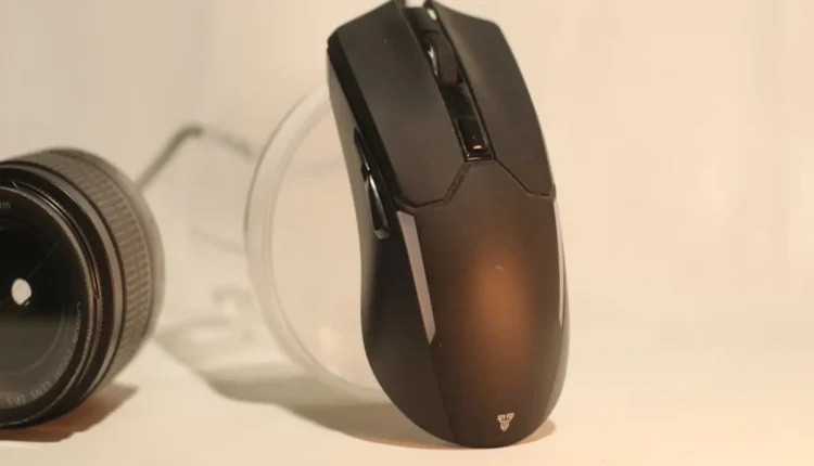 Por que alguns mouses são confortáveis e outros cansam rapidamente